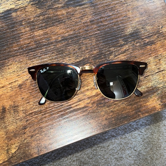 Polarized ray ban clubmaster classic with tortoise frame